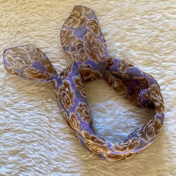 3/$30 mix and match scarf - Picture 2 of 4